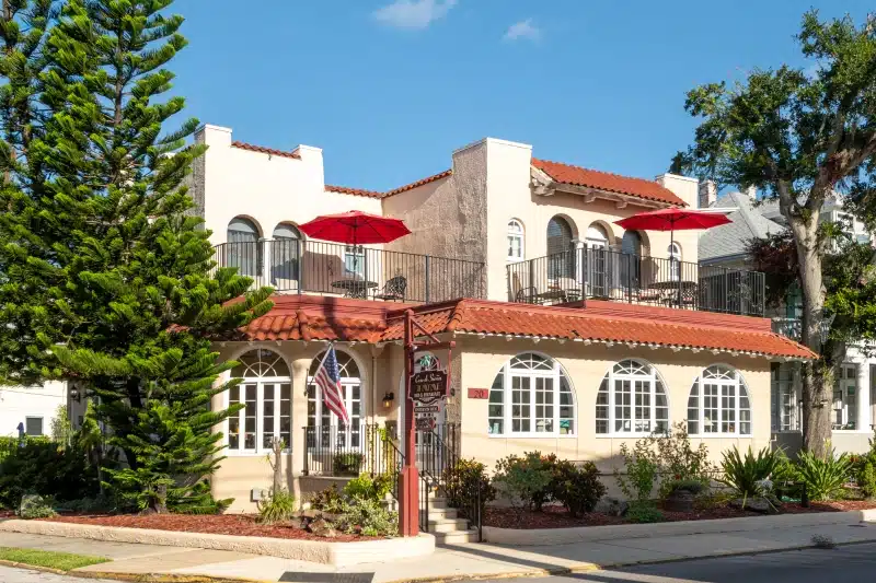 Book your stay at Casa de Suenos